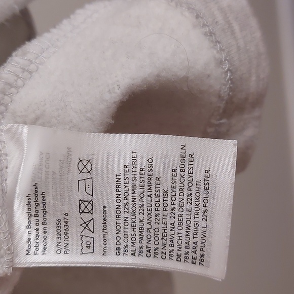 H&M, Fitted Sweatshirt Dress, Light gray melange/A, Small. - Picture 9 of 10